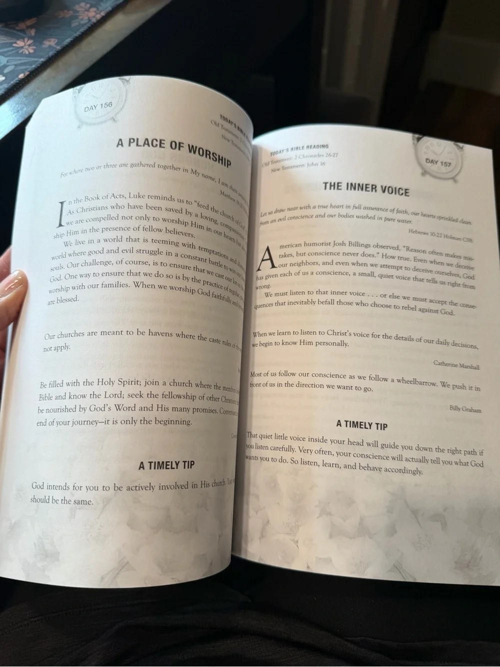 5-Minute Daily Devotions for Women - Blue